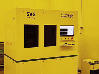 Scanning projection lithography